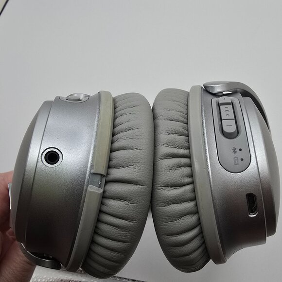 Bose QuietComfort 35 II Noise Cancelling Headphone QC35 Bluetooth Silver - EUC - Picture 12 of 12